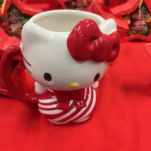 Hello Kitty mug Peppermint Swirl - Picture 4 of 4